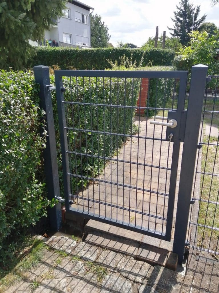 DoppelstabmattenPfoerten Stabil, Modern, Zuverlässig